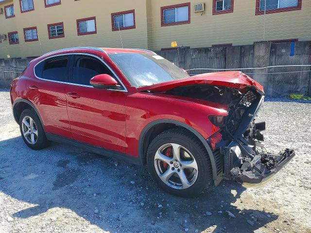 Продаж на аукціоні авто 2018 Alfa Romeo Stelvio, vin: ZASFAKAN3J7B81138, номер лоту: 62154436
