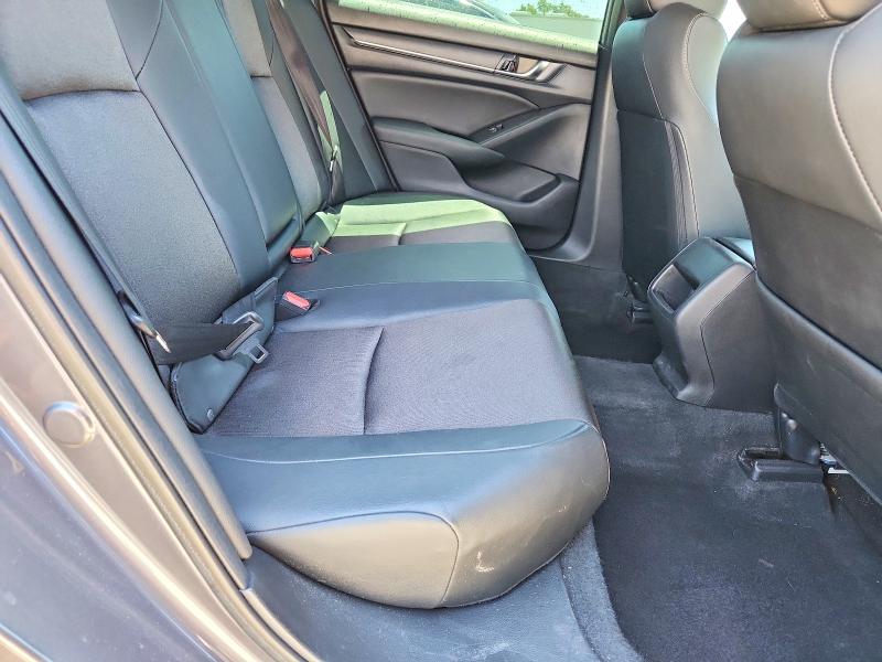 60609186 :رقم المزاد ، 1HGCV1F33LA083171 vin ، 2020 Honda Accord مزاد بيع