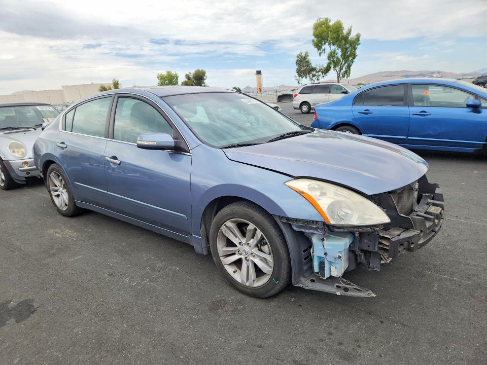 60669786 :رقم المزاد ، 1N4BL2AP8BN450773 vin ، 2011 Nissan Altima مزاد بيع