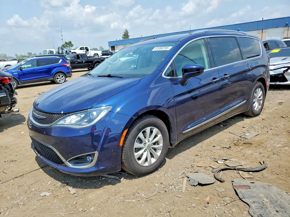 2018 Chrysler Pacifica მანქანა იყიდება აუქციონზე, vin: 2C4RC1EG3JR289599, აუქციონის ნომერი: 61890296