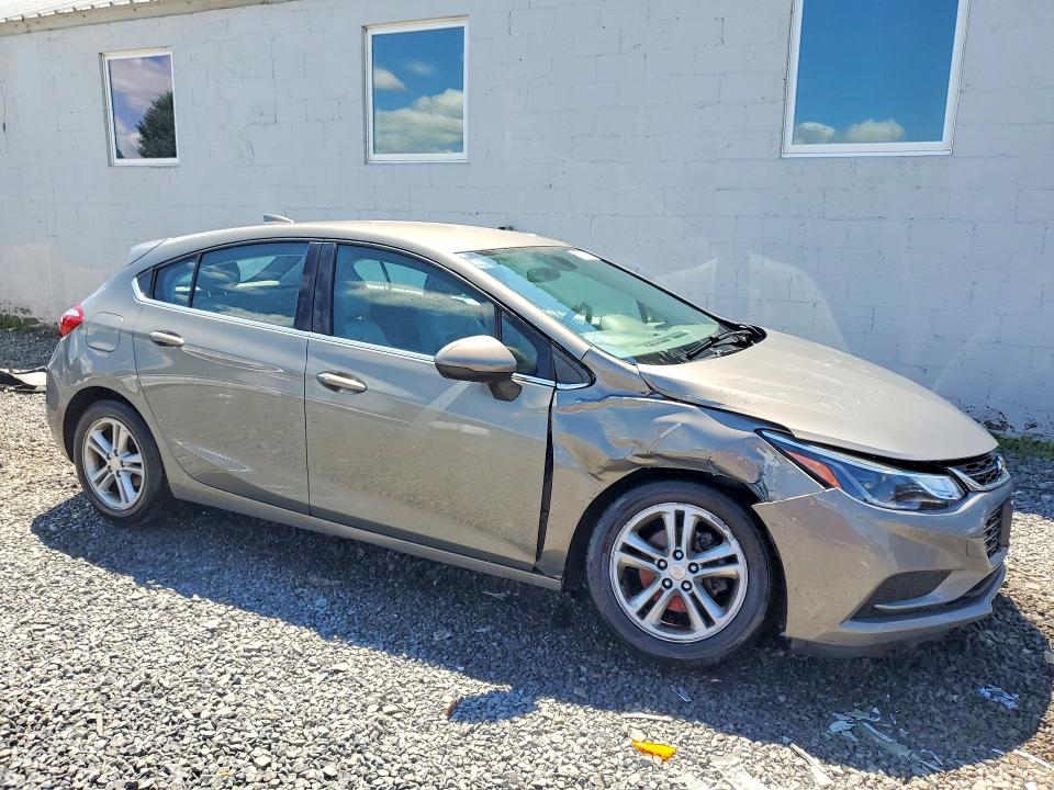 59300106 :رقم المزاد ، 3G1BE6SM9HS557712 vin ، 2017 Chevrolet Cruze مزاد بيع