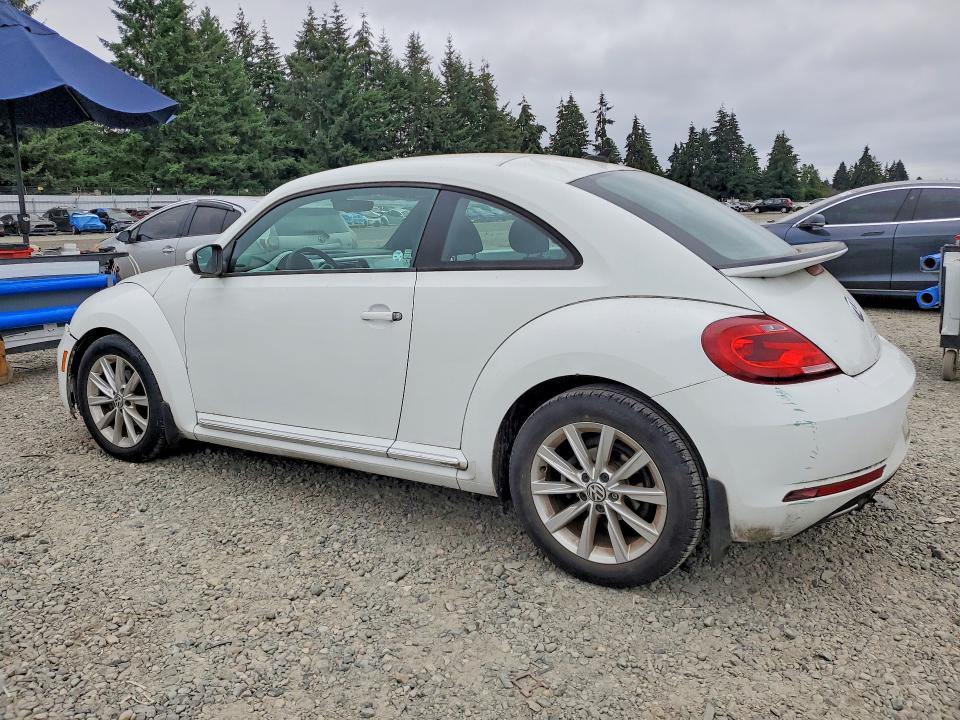 59921926 :رقم المزاد ، 3VWJ17AT6HM606671 vin ، 2017 Volkswagen Beetle مزاد بيع