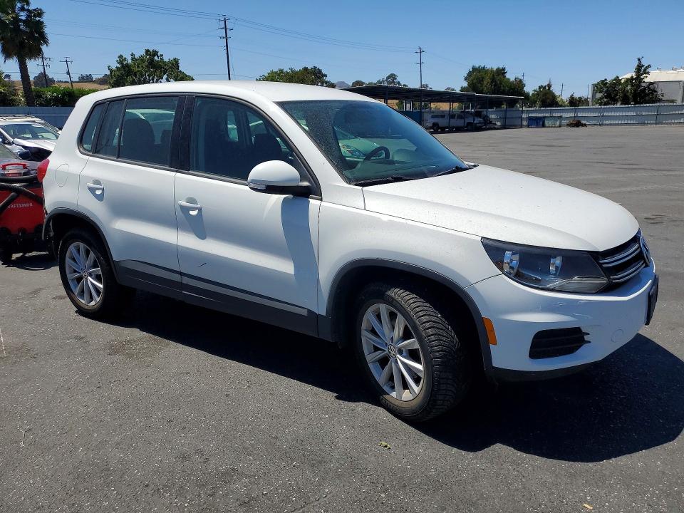 2017 Volkswagen Tiguan მანქანა იყიდება აუქციონზე, vin: WVGBV7AX9HK050552, აუქციონის ნომერი: 61320796