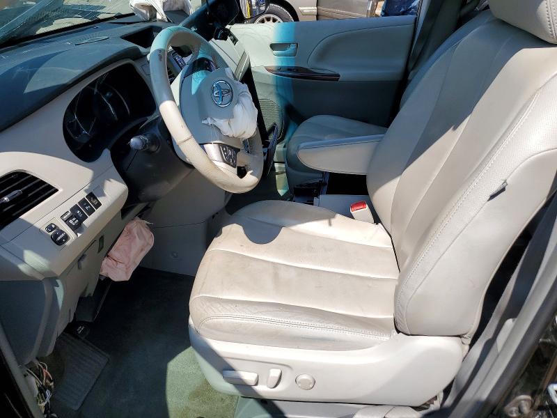 60418206 :رقم المزاد ، 5TDYK3DC1ES462476 vin ، 2014 Toyota Sienna مزاد بيع