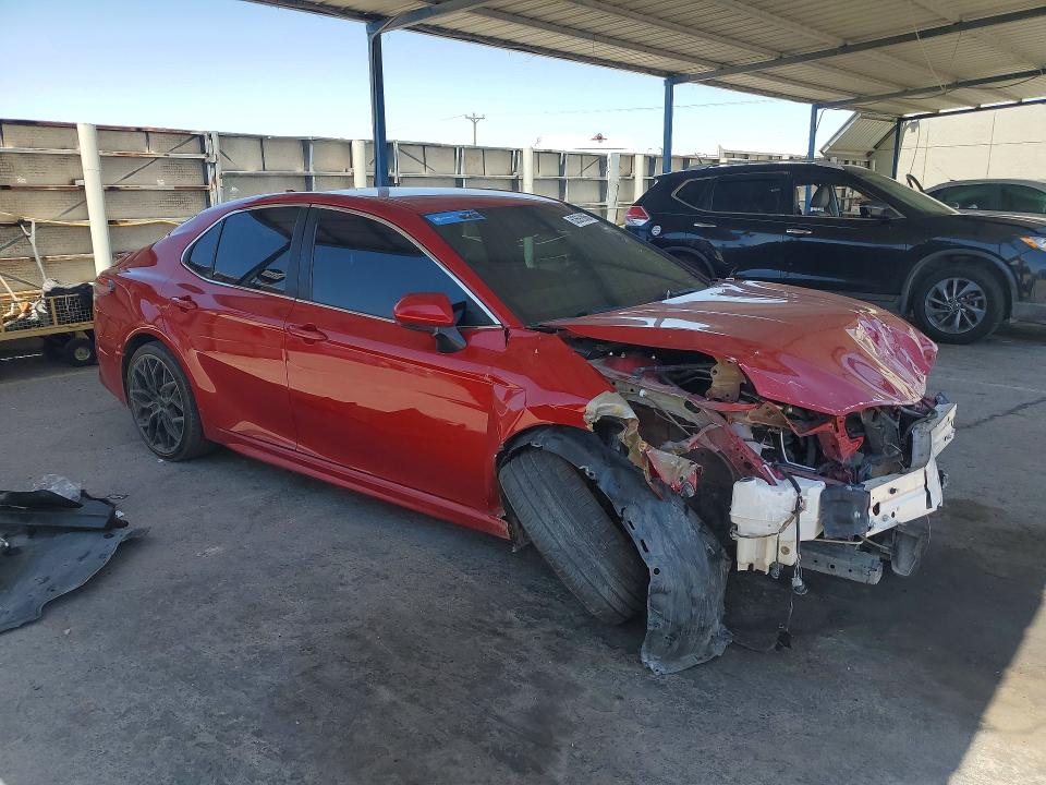 62692866 :رقم المزاد ، 4T1B11HK5KU293435 vin ، 2019 Toyota Camry مزاد بيع