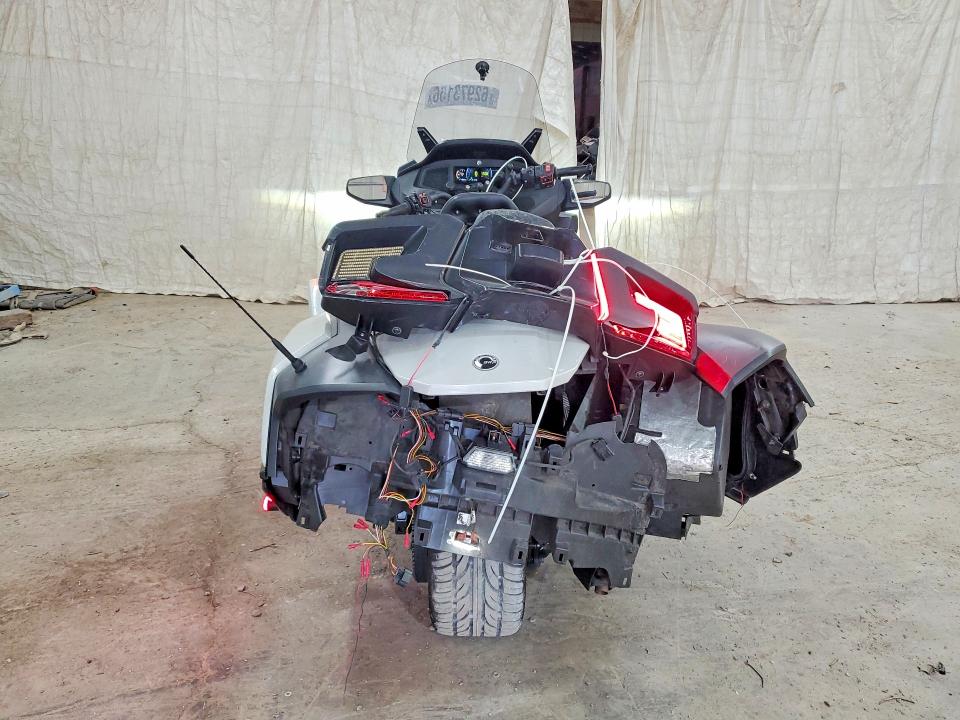 Продаж на аукціоні авто 2021 Can-am Spyder Roadster, vin: 2BXNBDD2XMV003218, номер лоту: 62973156