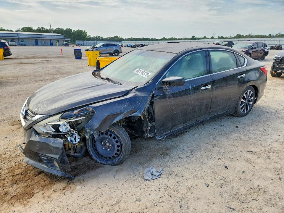 62119376 :رقم المزاد ، 1N4AL3AP1HC155598 vin ، 2017 Nissan Altima مزاد بيع