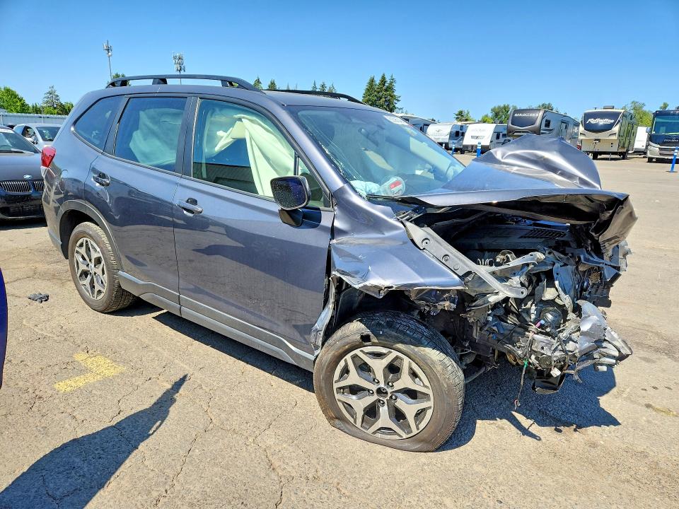 60596246 :رقم المزاد ، JF2SKAEC6NH481118 vin ، 2022 Subaru Forester مزاد بيع