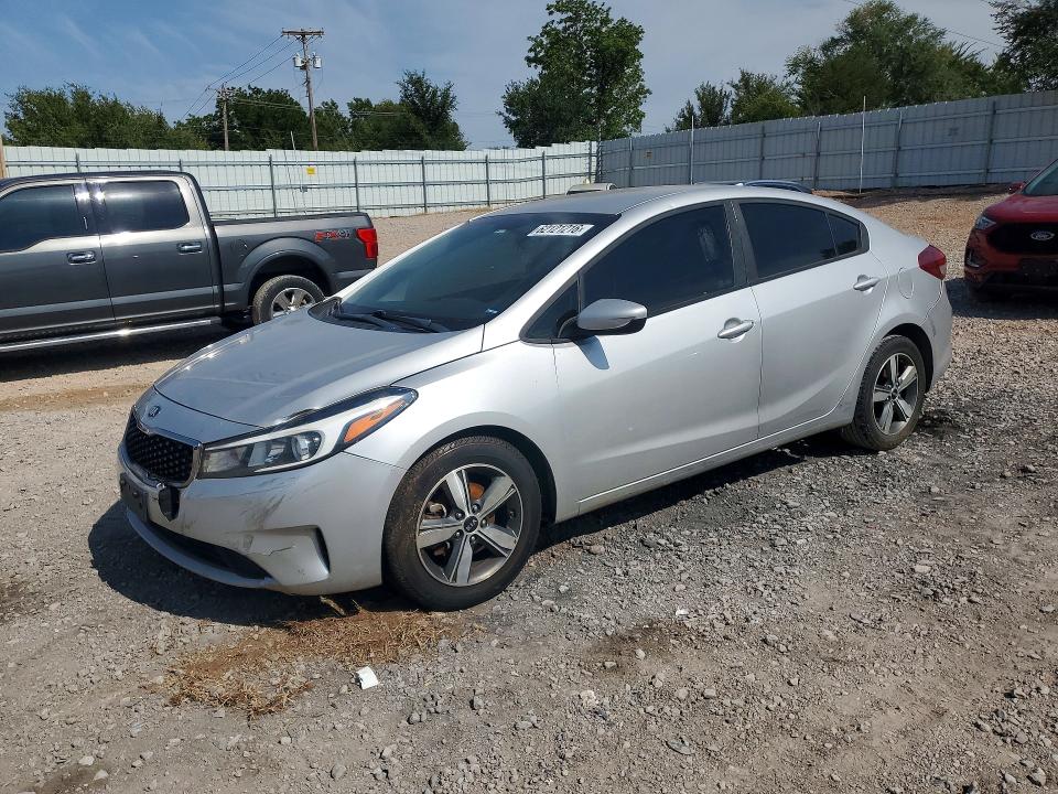 62121216 :رقم المزاد ، 3KPFL4A7XJE249936 vin ، 2018 Kia Forte مزاد بيع