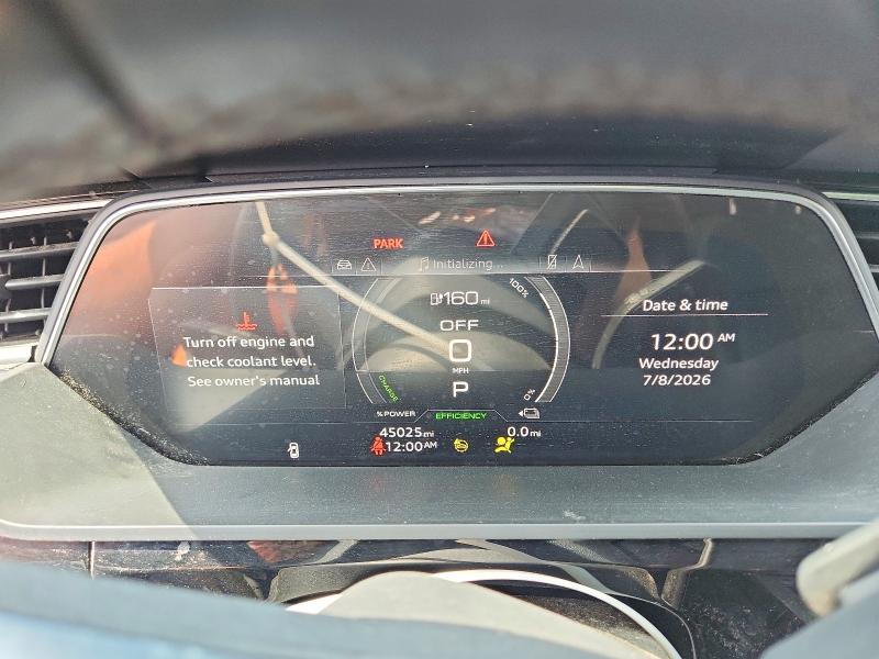 2022 Audi E-tron მანქანა იყიდება აუქციონზე, vin: WA11AAGE3NB009726, აუქციონის ნომერი: 62634796