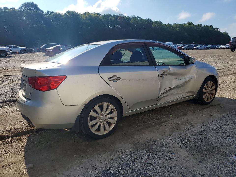2010 Kia Forte მანქანა იყიდება აუქციონზე, vin: KNAFW4A37A5288481, აუქციონის ნომერი: 61375646