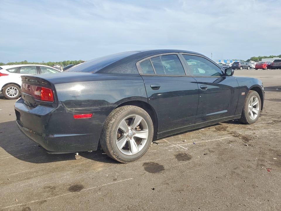 61129736 :رقم المزاد ، 2C3CDXAT8EH239810 vin ، 2014 Dodge Charger مزاد بيع