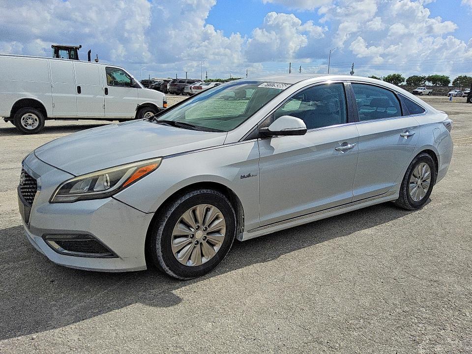 Auction sale of the 2017 Hyundai Sonata Hybrid, vin: KMHE24L13HA059170, lot number: 61179366