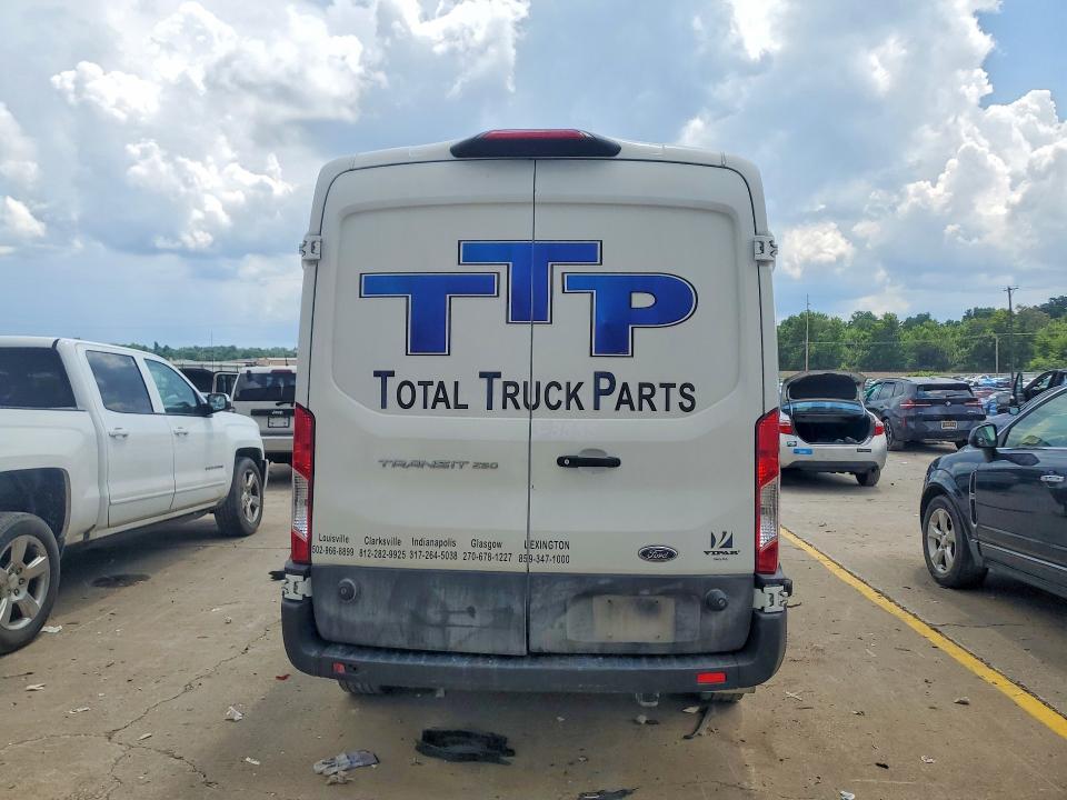 60806486 :رقم المزاد ، 1FTBR1C83LKB16095 vin ، 2020 Ford Transit مزاد بيع