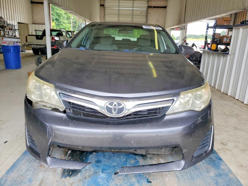 63253676 :رقم المزاد ، 4T1BF1FK7CU170239 vin ، 2012 Toyota Camry مزاد بيع