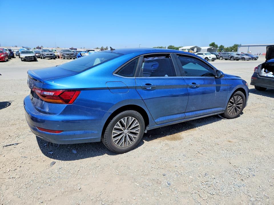 62532816 :رقم المزاد ، 3VWCB7BU8KM138575 vin ، 2019 Volkswagen Jetta مزاد بيع
