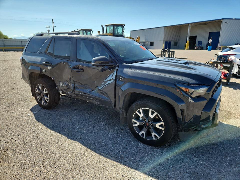62320236 :رقم المزاد ، JTEVA5BR8T5114052 vin ، 2026 Toyota 4runner مزاد بيع