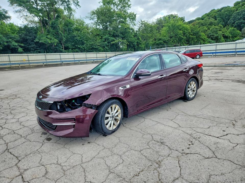 2016 Kia Optima მანქანა იყიდება აუქციონზე, vin: 5XXGU4L33GG011812, აუქციონის ნომერი: 61727116