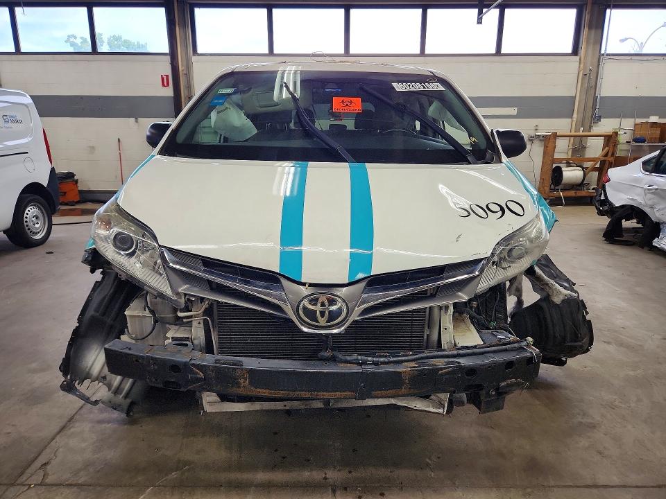 65775266 :رقم المزاد ، 5TDZZ3DC3LS036785 vin ، 2020 Toyota Sienna مزاد بيع