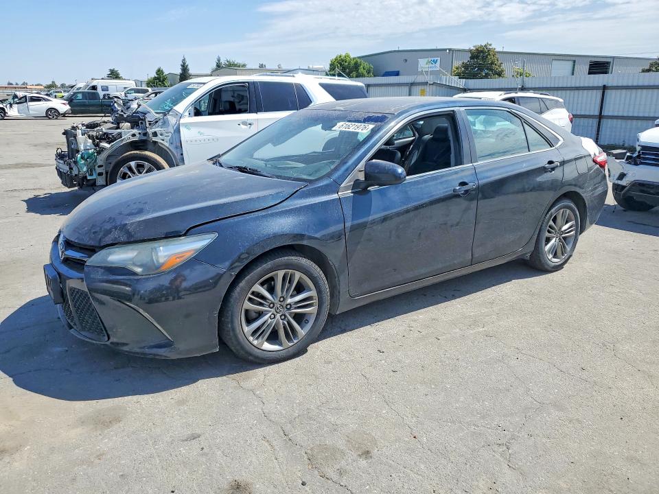 2015 Toyota Camry მანქანა იყიდება აუქციონზე, vin: 4T1BF1FK2FU956180, აუქციონის ნომერი: 61621976