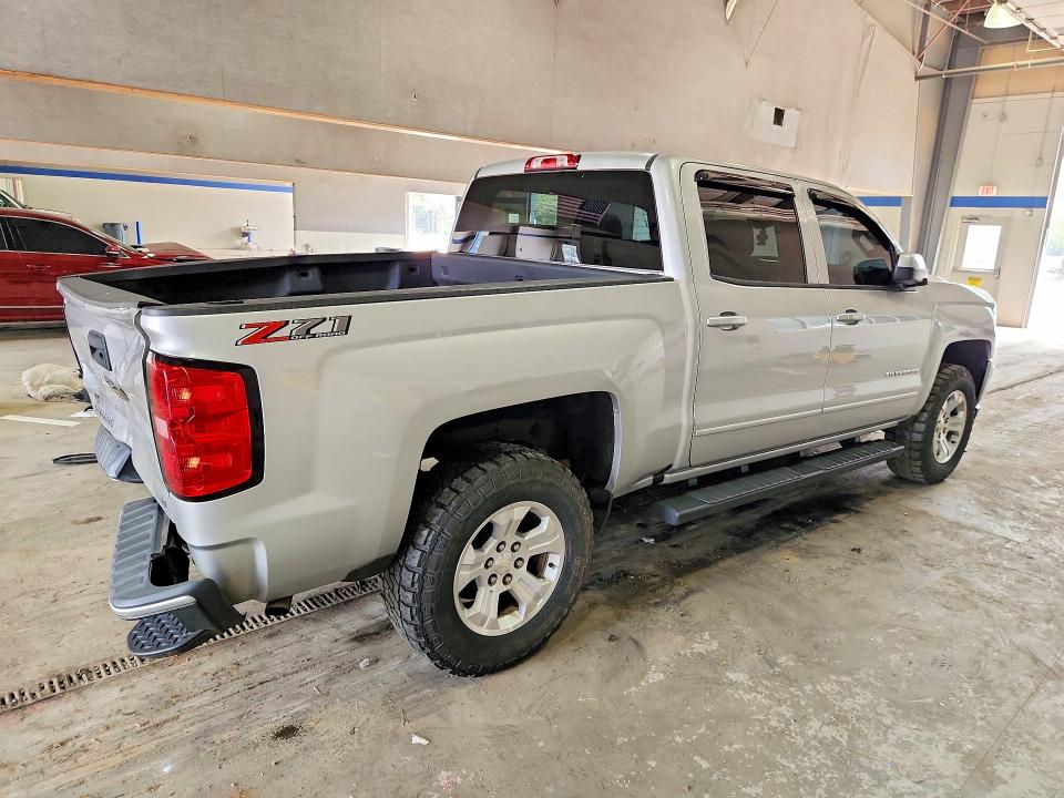 Продажа на аукционе авто 2018 Chevrolet Silverado, vin: 3GCUKREC6JG545572, номер лота: 61584846