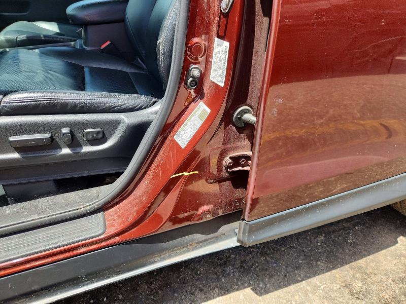 60692086 :رقم المزاد ، 2HKRM3H74FH552739 vin ، 2015 Honda Cr-v مزاد بيع