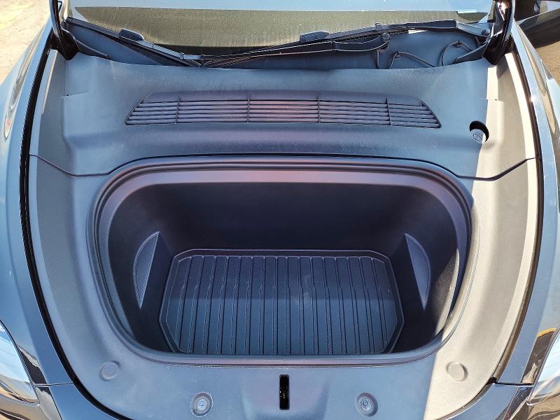 60387616 :رقم المزاد ، 7SAYGDEE4PA029393 vin ، 2023 Tesla Model Y مزاد بيع