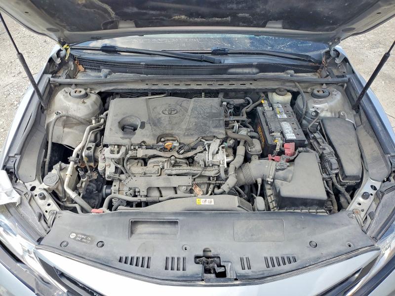 59000046 :رقم المزاد ، 4T1B11HK0JU619818 vin ، 2018 Toyota Camry مزاد بيع