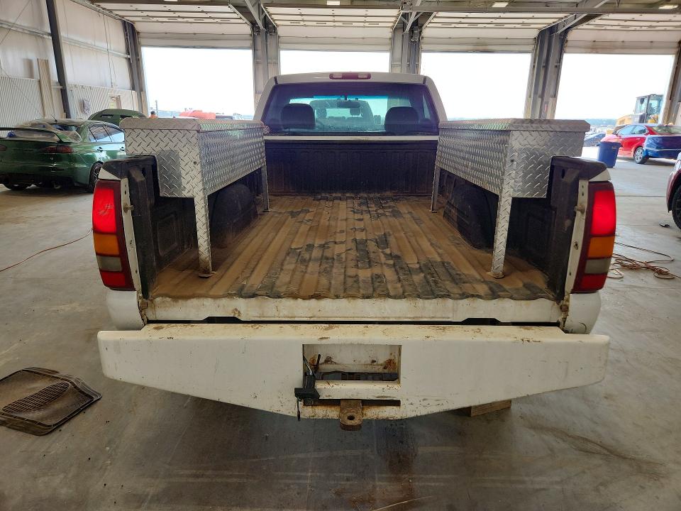 2002 Gmc Sierra მანქანა იყიდება აუქციონზე, vin: 1GTHK24U62Z228931, აუქციონის ნომერი: 61561716