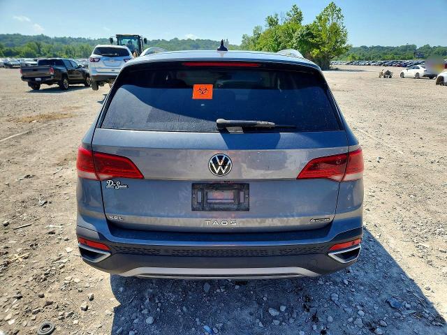 59303856 :رقم المزاد ، 3VV2X7B27NM044370 vin ، 2022 Volkswagen Taos مزاد بيع
