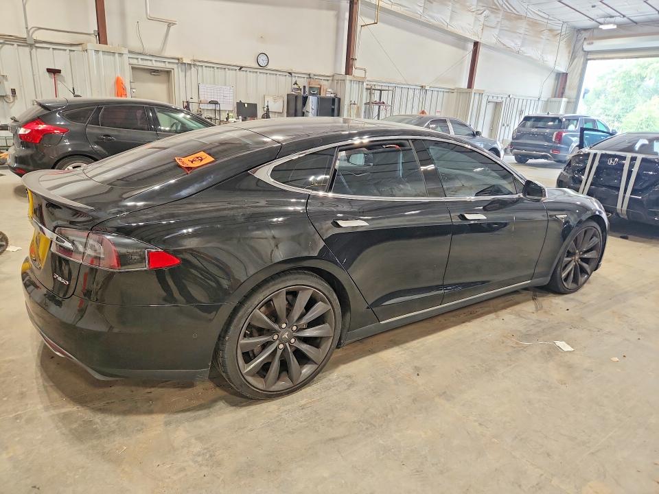 Продажа на аукционе авто 2014 Tesla Model S, vin: 5YJSA1H25EFP63111, номер лота: 61539526