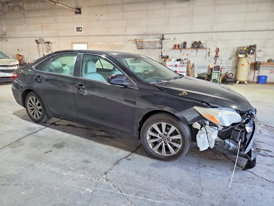 2015 Toyota Camry მანქანა იყიდება აუქციონზე, vin: 4T4BF1FK3FR463470, აუქციონის ნომერი: 60059306
