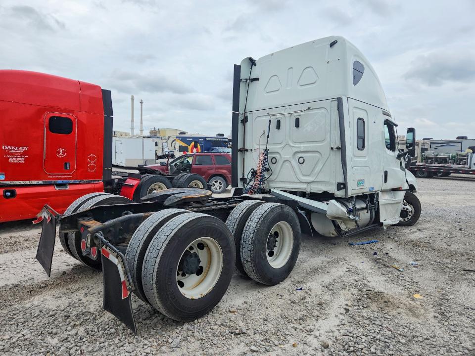 2022 Freightliner Cascadia 126 მანქანა იყიდება აუქციონზე, vin: 3AKJHHFGXNSNJ0939, აუქციონის ნომერი: 62305056