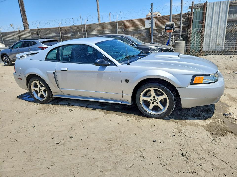62912386 :رقم المزاد ، 1FAFP42X84F212595 vin ، 2004 Ford Mustang مزاد بيع