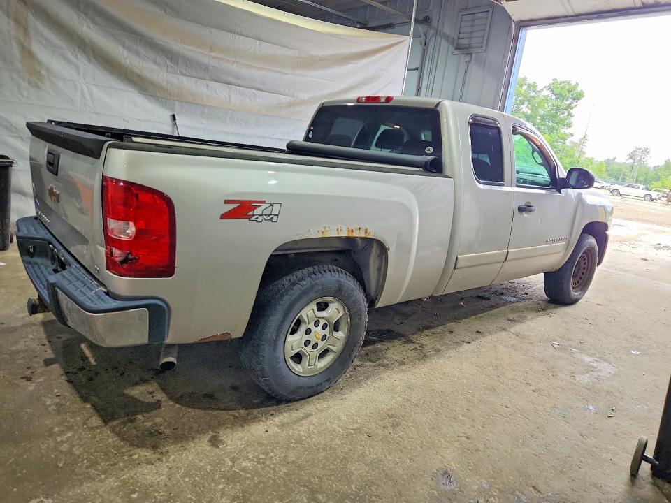 Продаж на аукціоні авто 2008 Chevrolet Silverado, vin: 2GCEK19J081107339, номер лоту: 61208596