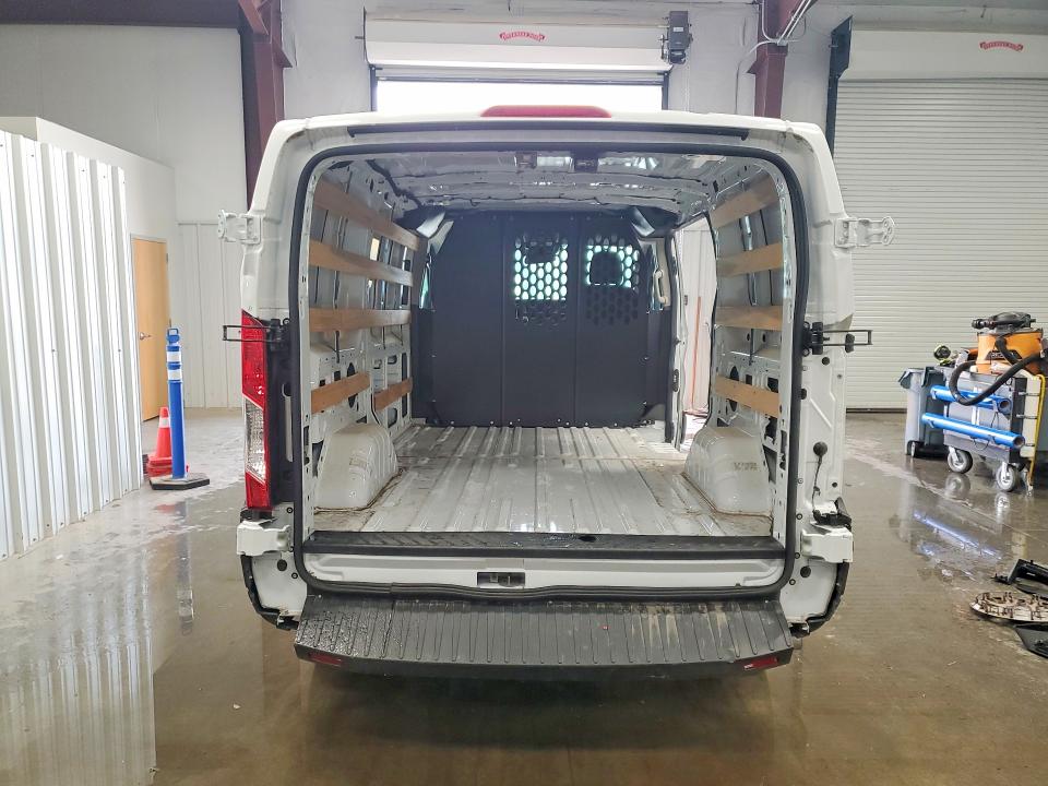 60072056 :رقم المزاد ، 1FTBR1Y89SKA55830 vin ، 2025 Ford Transit مزاد بيع