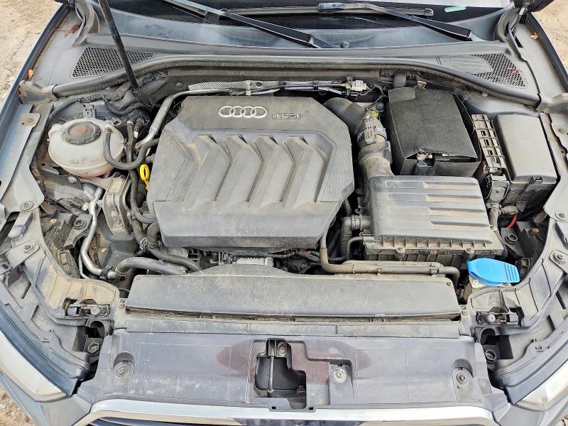 Продаж на аукціоні авто 2018 Audi A3, vin: WAUAUGFF4J1068727, номер лоту: 60450626