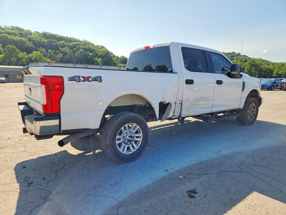 61393046 :رقم المزاد ، 1FT7W2B63JEC88613 vin ، 2018 Ford F250 مزاد بيع