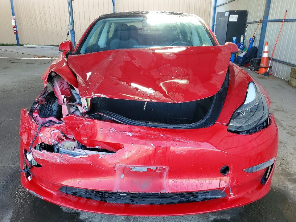 Продажа на аукционе авто 2022 Tesla Model 3, vin: 5YJ3E1EAXNF371889, номер лота: 61903906