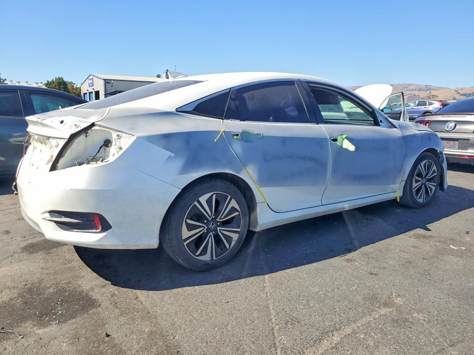 2017 Honda Civic მანქანა იყიდება აუქციონზე, vin: 2HGFC1F30HH643868, აუქციონის ნომერი: 59694576