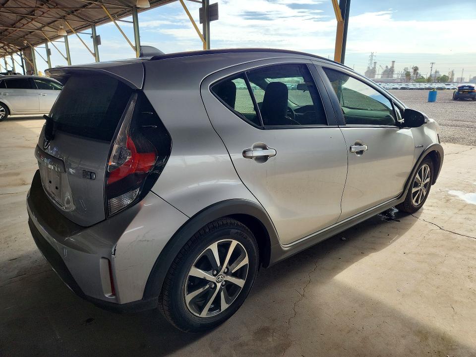 61163346 :رقم المزاد ، JTDKDTB34J1614566 vin ، 2018 Toyota Prius C مزاد بيع