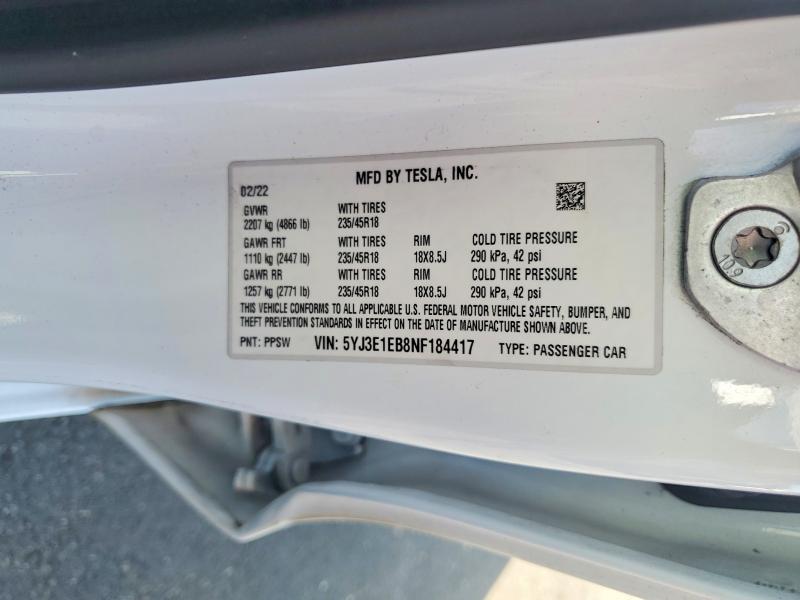 61440136 :رقم المزاد ، 5YJ3E1EB8NF184417 vin ، 2022 Tesla Model 3 مزاد بيع