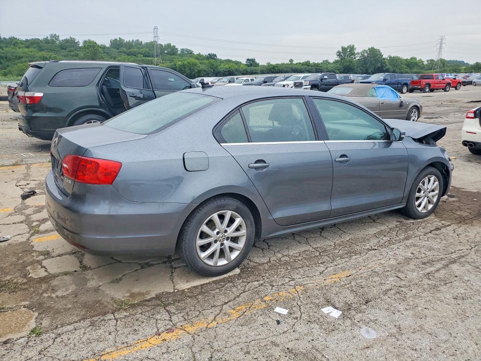 63173286 :رقم المزاد ، 3VWDX7AJ6DM455545 vin ، 2013 Volkswagen Jetta مزاد بيع