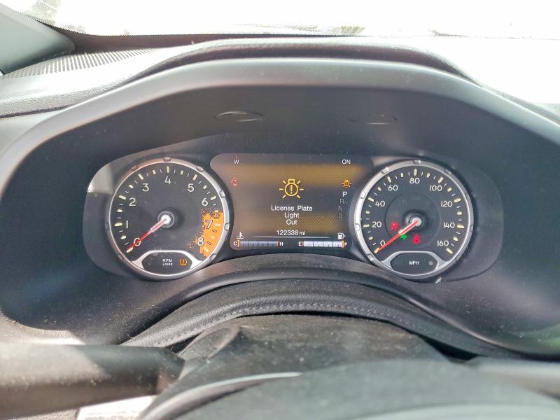 61395936 :رقم المزاد ، ZACCJBCB0JPH04634 vin ، 2018 Jeep Renegade مزاد بيع