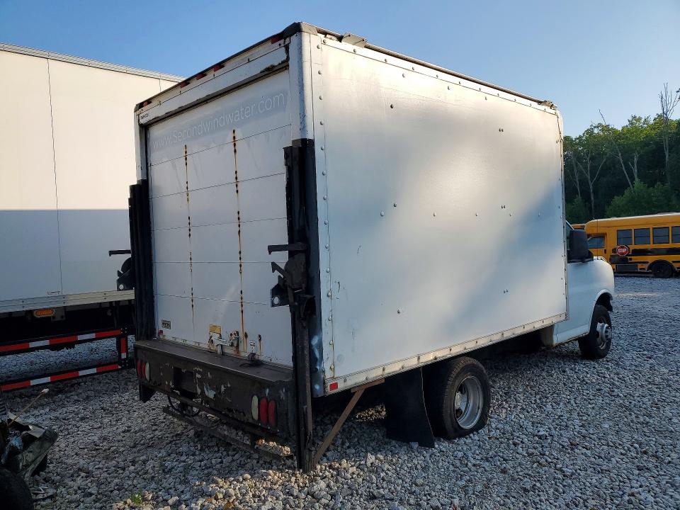 60961066 :رقم المزاد ، 1GBJG31U771249911 vin ، 2007 Chevrolet Express مزاد بيع