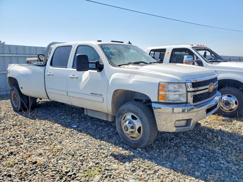 62355906 :رقم المزاد ، 1GC4K1C80EF131890 vin ، 2014 Chevrolet Silverado مزاد بيع
