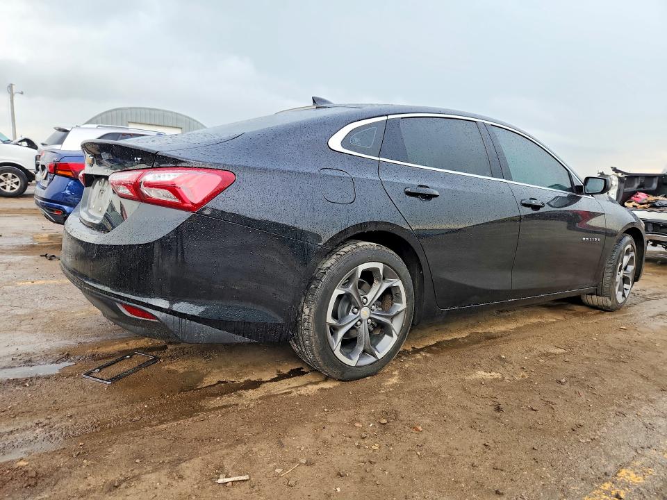 62205926 :رقم المزاد ، 1G1ZD5ST7NF198668 vin ، 2022 Chevrolet Malibu مزاد بيع