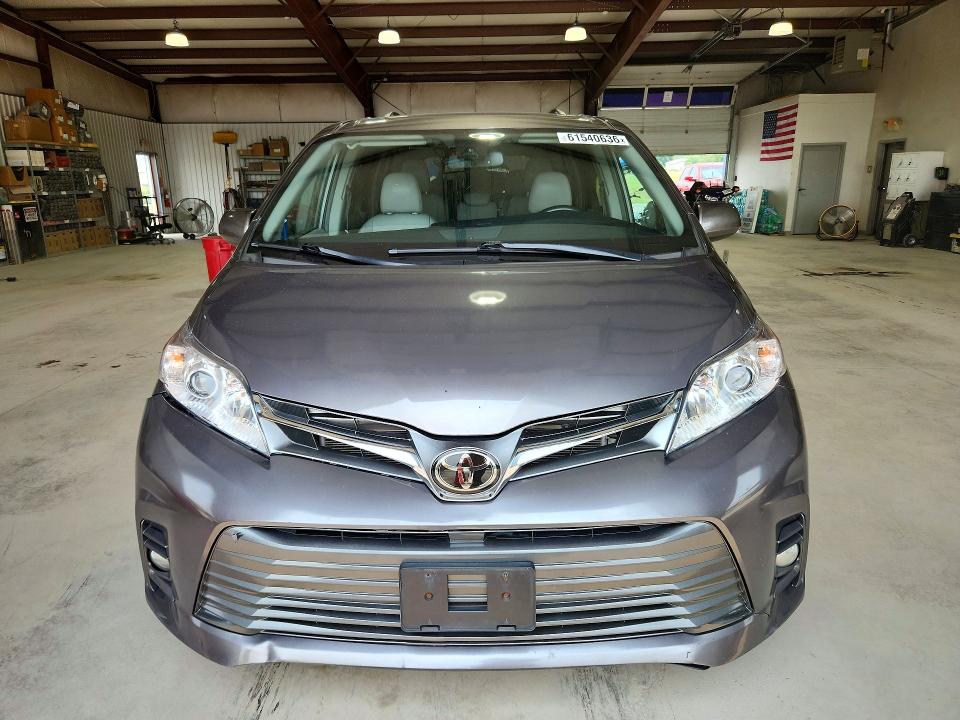 Продаж на аукціоні авто 2018 Toyota Sienna, vin: 5TDYZ3DC2JS944783, номер лоту: 61540636