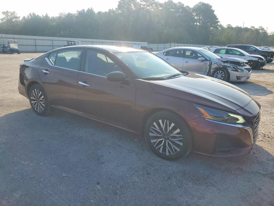 63191536 :رقم المزاد ، 1N4BL4DV4RN336933 vin ، 2024 Nissan Altima مزاد بيع