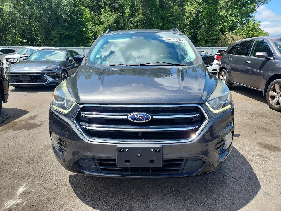 63231346 :رقم المزاد ، 1FMCU9GD3JUA59709 vin ، 2018 Ford Escape مزاد بيع